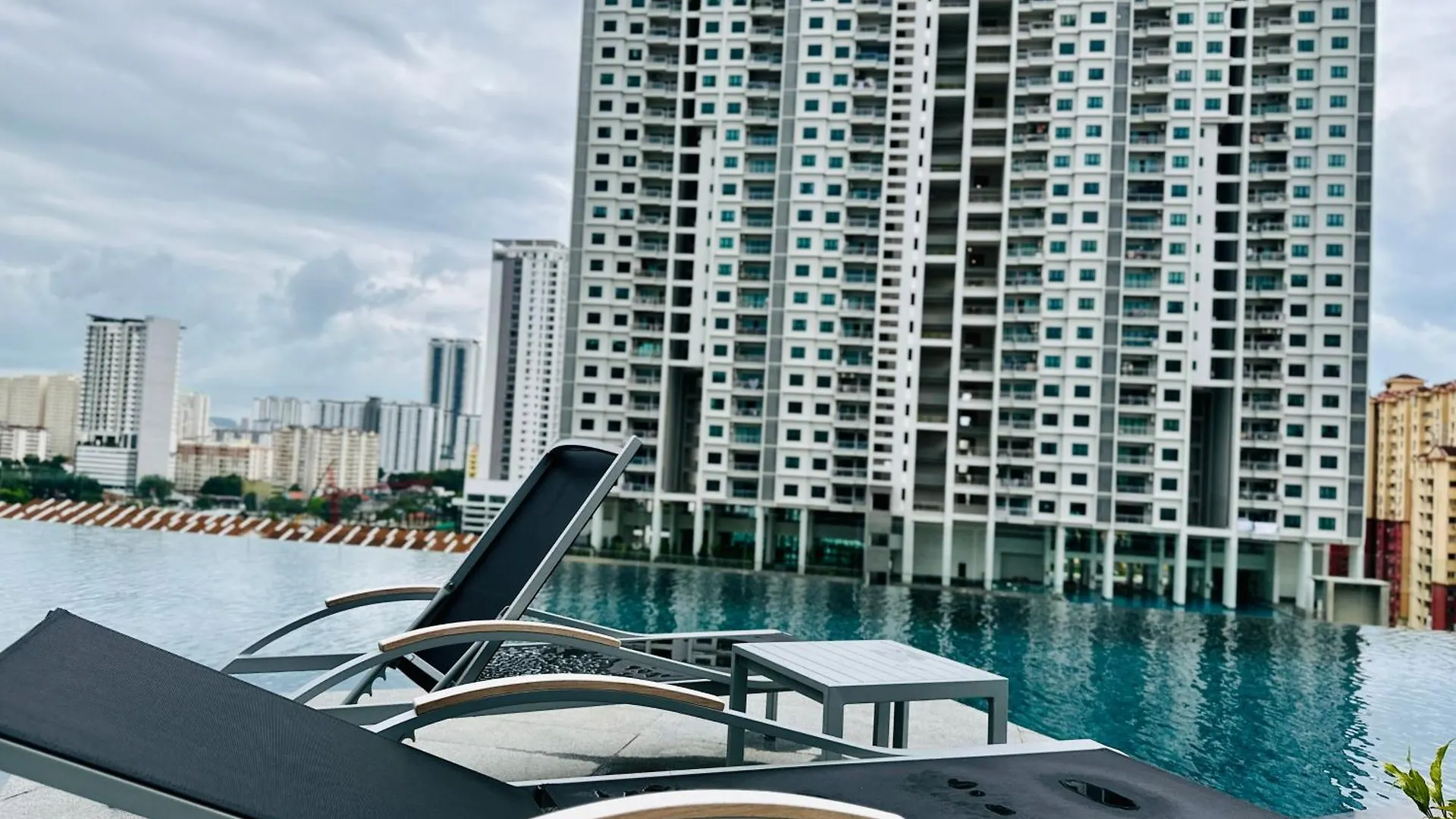 Homestay Apartment In Georgetown 3Br-10Pax Jelutong Malaysia
